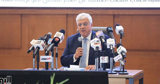 وزير التعليم العالى يعلن نتيجة تنسيق المرحلة الأولى لطلاب الشعبة العلمية.. 93.17% لكلية الطب البشرى و91.70% للصيدلة.. 88.65% الحد الأدنى للقبول بالهندسة.. ويؤكد: أماكن شاغرة بالبيطرى والتمريض للمرحلة الثانية