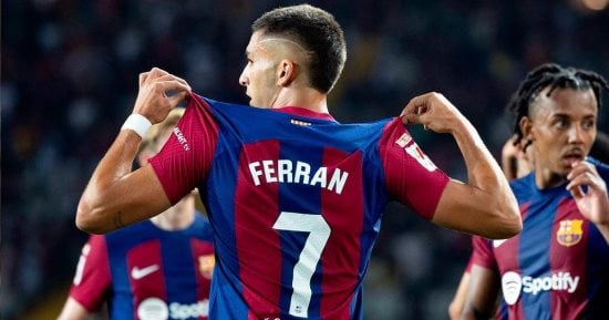 عودة فيران توريس لقائمة برشلونة ضد كوبنهاجن في دوري أبطال أوروبا