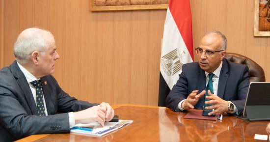 وزير الرى يبحث مع السفير الأسترالى بمصر تعزيز التعاون فى الموارد المائية
