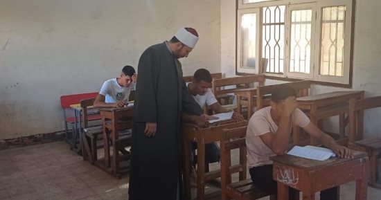 اليوم.. طلاب الشهادة الإعدادية الأزهرية يؤدون امتحانات الفقه والنحو