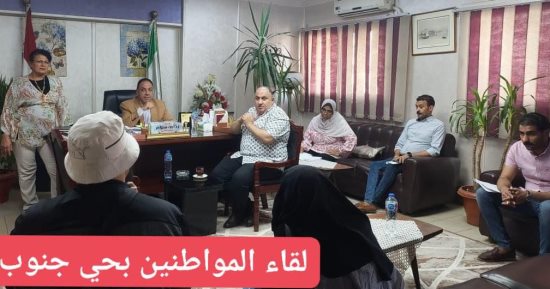 رئيس حى جنوب الجيزة يلتقى عدد من المواطنين للاستماع إلى شكاواهم.. صور