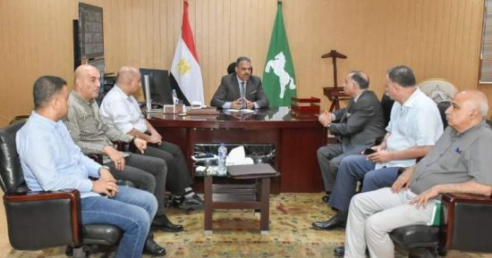 محافظ الشرقية والرى يبحثان الاستفادة من قطع الأرضى لتنفيذ مشروعات خدمية
