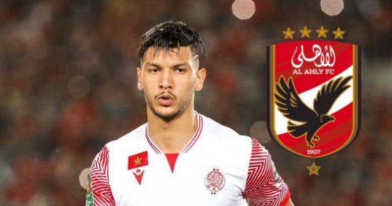 كاف يحتفل بعودة أشرف دارى إلى أبطال أفريقيا ورسالة من الدورى الفرنسى