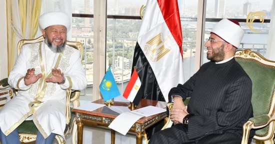 وزير الأوقاف يلتقى مفتى كازاخستان على هامش المؤتمر الدولى الخامس والثلاثين