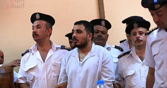 بعد طلب دفاع سفاح التجمع عرضه على لجنة طبية.. كيف يتعامل القانون مع المتهم المريض نفسيا