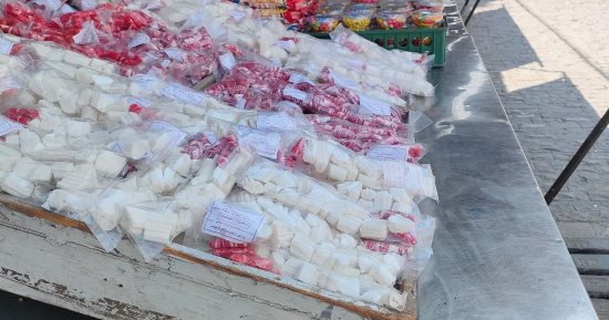 هنا محيط السيد البدوى.. قلعة بيع الحمص والحلاوة والمشبك بالغربية.. فيديو
