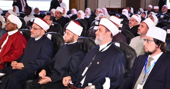علماء: المرأة جزء مهم من المجتمع.. والقرآن كرمها تكريمًا لا يحتاج إلى بيان