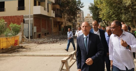 محافظ القاهرة يتفقد أعمال إزالة المبانى المخالفة بالهضبة الوسطى بالمقطم