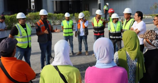 مديرية العمل بمطروح: 30 ألف عامل غير منتظم يشاركون فى بناء مدينة العلمين