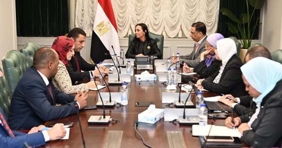 وزيرة التضامن توجه بتشكيل لجنة لبناء قاعدة بيانات شاملة للأشخاص ذوى الإعاقة