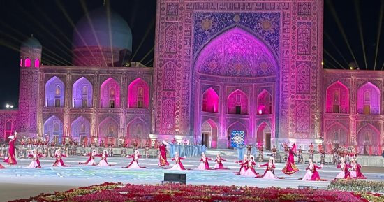 اختتام مهرجان شرق تارونالارى فى أوزبكستان.. وأذربيجان تفوز بالجائزة الكبرى.. صور