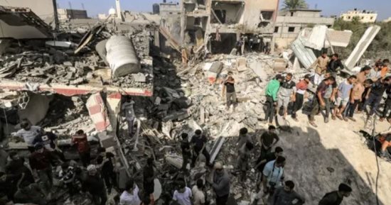 الأخبار العربية والعالمية حتى الظهيرة.. الاحتلال الإسرائيلي يشن غارات على غزة وخان يونس.. مصرع وإصابة نحو 140 شخصا بالبرازيل بسبب إعصار ضرب ولاية بارانا.. كوريا الشمالية تتوعد بهجوم بعد مناورات لسول وواشنطن
