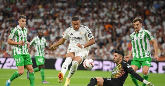 الريال ضد ريال بيتيس.. التعادل السلبى يحسم الشوط الأول فى الدوري الإسباني