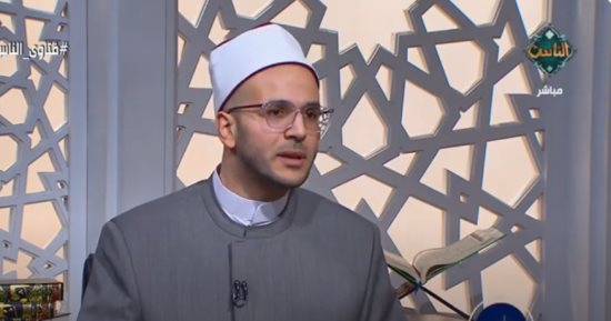 ما حكم تخصيص يوم لزيارة القبور؟.. أمين الفتوى يجيب