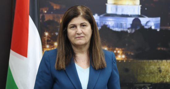 الخارجية الفلسطينية تكثف تحركاتها دوليًا لوقف اعتداءات الاحتلال والمستوطنين