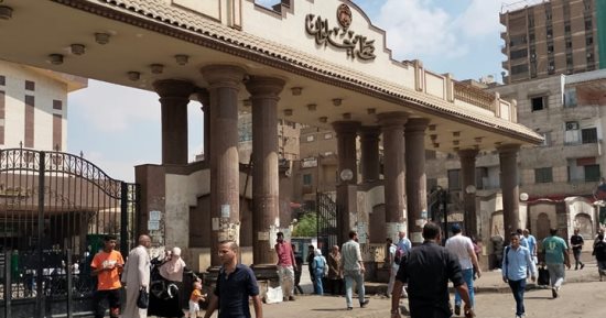 نائب محافظ القاهرة يقود حملة لإزالة الإشغالات أمام محطة مترو حلوان