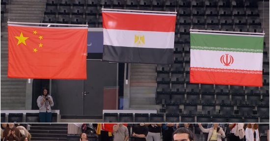 شاهد.. علم مصر يعتلى علميّ إيران والصين بعد تتويج المنياوي بالميدالية الذهبية