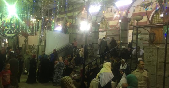 إقبال كبير من الطرق الصوفية على الليلة الختامية لمولد سيدى السيوطى.. فيديو