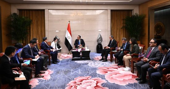 رئيس الوزراء يلتقى رئيس شركة "زد تي إي" الصينية الرائدة فى مجال الاتصالات