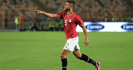 بطاقة صفراء لـ رامى ربيعة فى مباراة مصر وبنين فى الدقيقة 14