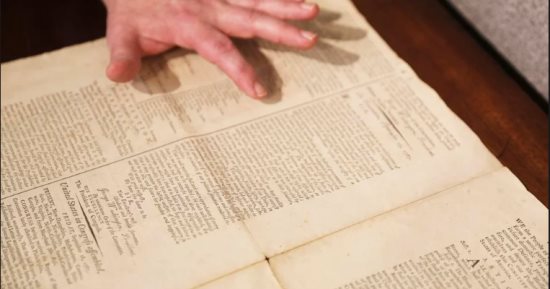 عرض نسخة نادرة من الدستور الأمريكي تعود لعام 1787 للبيع فى مزاد.. صور