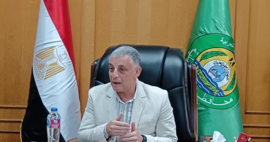 محافظ الإسماعيلية يتابع منظومة النظافة العامة والتعديات 