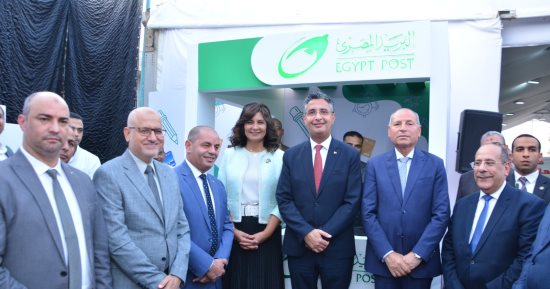 وزير التموين يتابع تخفيضات أسعار السلع بمعرض القابضة للصناعات للغذائية