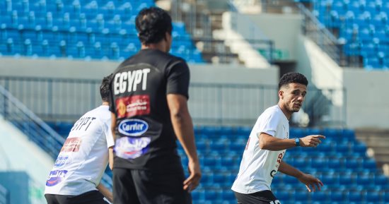 تفاصيل إخطار الكاف لمنتخب مصر بإقامة مباراة بوتسوانا في السابعة مساء.. فيديو
