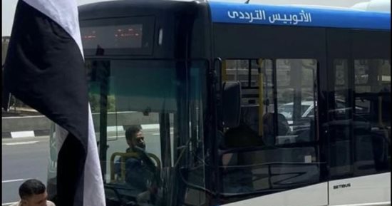 استلام وزارة النقل الدفعة الأولى للأتوبيس الترددى بتكلفة تصل مليار جنيه.. فيديو