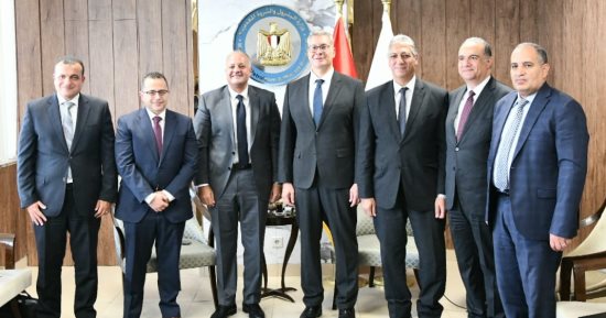 رئيس"Bp" الإقليمى: تقدم أعمال حفر بئرين لإنتاج الغاز من حقل ريفين غرب الدلتا