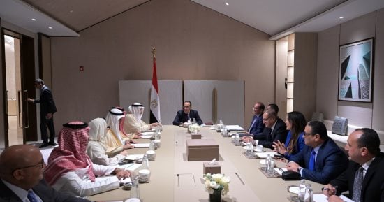 رئيس الوزراء: لدينا رغبة واسعة بزيادة معدلات الاستثمارات السعودية فى مصر
