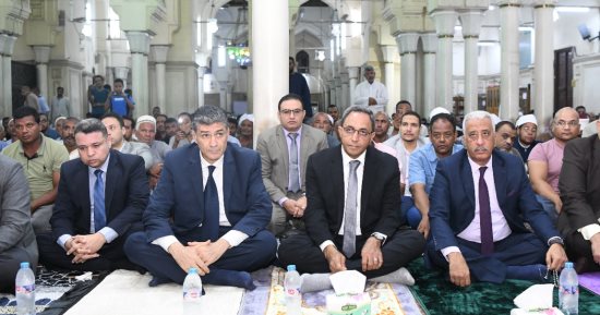 محافظ قنا يشهد الاحتفال بالمولد النبوي الشريف بمسجد سيدى عبد الرحيم القنائي