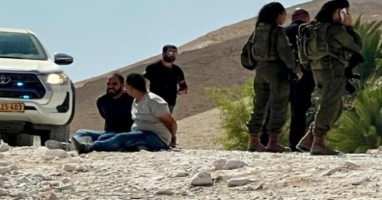 الاحتلال الإسرائيلي يعتقل ثلاثة شبان بالأغوار ويقتحم مناطق شمال القدس وأريحا