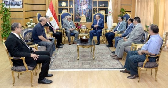 رئيس جامعة المنصورة يبحث الملتقى التوظيفي الثاني لبرنامج المساحة والخرائط ونظم المعلومات
