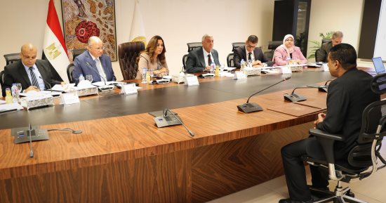 وزيرة التنمية المحلية تواصل ترأس لجنة اختيار المتقدمين على الوظائف القيادية