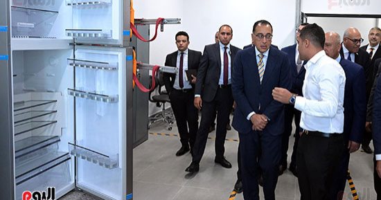 رئيس الوزراء: مصنع بيكو صرح صناعى عملاق يتم إنشاؤه على أرض مصر