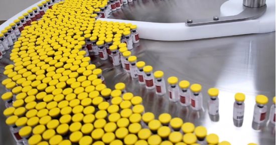  "FDA" تطلب من مصنعي لقاح الكورونا وضع تحذير من حالة قلبية