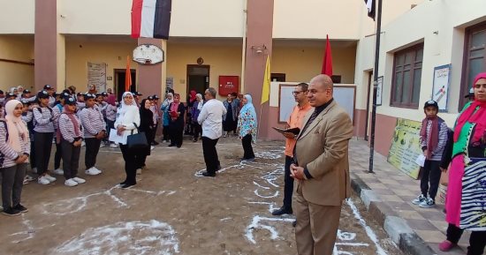 وكيل تعليم بنى سويف يتفقد عددا من المدارس فى أول أيام الدراسة