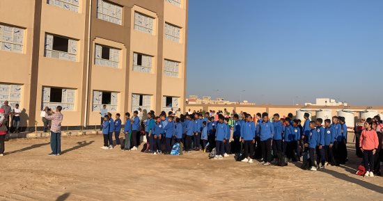 أول طابور فى العام الدراسي الجديد من مدارس الغردقة.. فيديو
