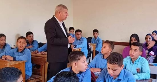 مدير "تعليم دمياط" يتفقد مدارس فارسكور ويشدد على أهمية انتظام الدراسة