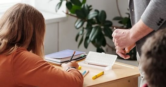 اتكلم عربى.. تعرف على أهمية اللغة العربية في حياتك وحياة طفلك