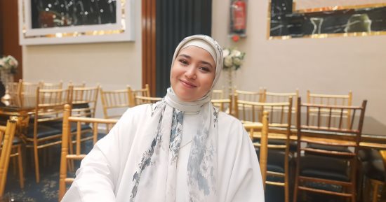 تبدع فى الإنشاد الدينى.. حكاية "فاتن" من الغناء إلى الإنشاد والابتهالات بقنا