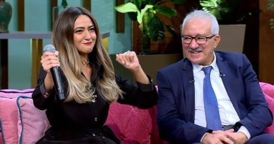 هند عبد الحليم تطلب الدعاء لوالدها قبل دخوله غرفة العمليات 