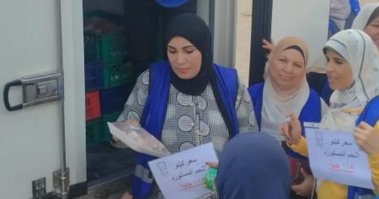 منافذ حياة كريمة المتنقلة تصل مركز الصف بالجيزة لبيع اللحوم بأسعار مخفضة