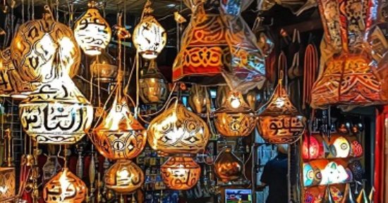 اتكلم عربى.. 4 رحلات للطفل تعزز لغته العربية أبرزها خان الخليلى