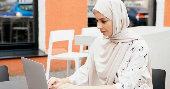 اتكلم عربى .. 6 أخطاء خلي بالك منها عند تعليم الطفل اللغة العربية