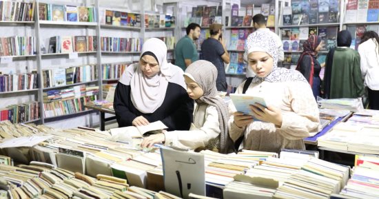 ضمن مبادرة "بداية جديدة".. فعاليات متنوعة لهيئة الكتاب في معرض دمنهور