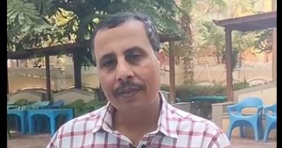"أكتر مدرس اتكرم فى مصر".. أحمد عطية معلم مثالى كرمه 5 وزراء.. فيديو