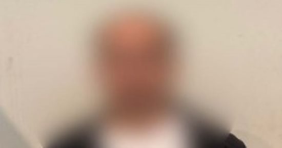"سرقتهما بأسلوب المغافلة".. اعترافات لص سرق راكبين داخل طائرة
