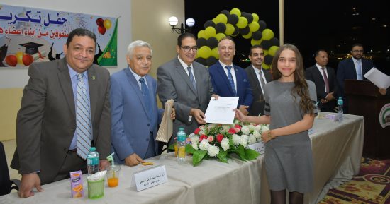رئيس جامعة القاهرة يشهد حفل تكريم المتفوقين من أبناء أعضاء هيئة التدريس